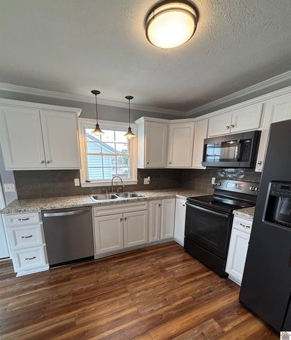 204 Charlotte St, Salem, KY 42078