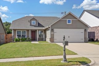 3912 S 12th Place, Broken Arrow, OK 74011