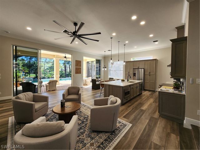 3625 Olde Cottage LN, Bonita Springs, FL 34134