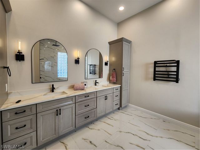 3625 Olde Cottage LN, Bonita Springs, FL 34134