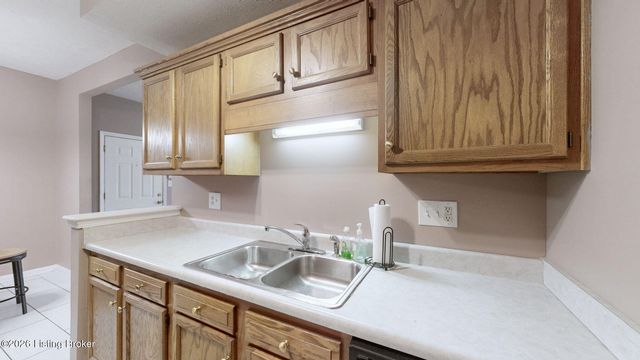 5300 Carolina Crossings Way 101, Louisville, KY 40219