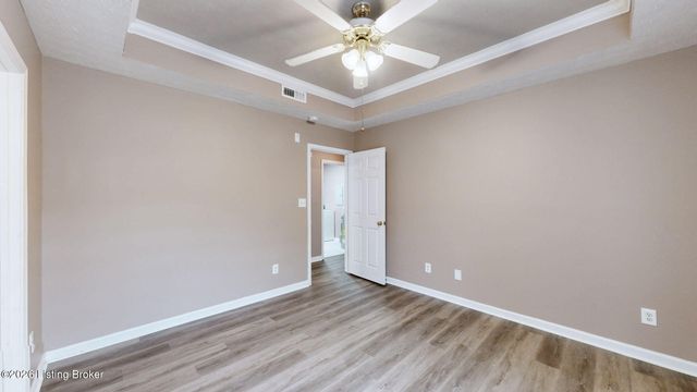 5300 Carolina Crossings Way 101, Louisville, KY 40219