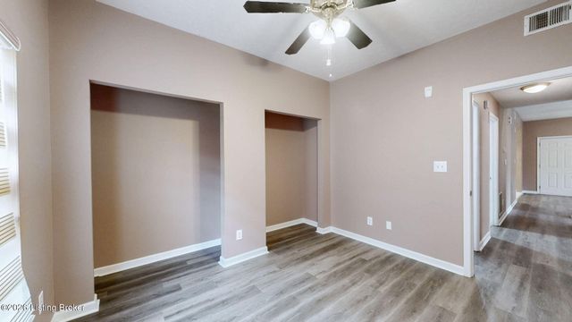 5300 Carolina Crossings Way 101, Louisville, KY 40219