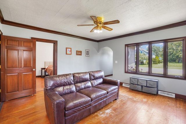 144 N Michigan Avenue, Hobart, IN 46342
