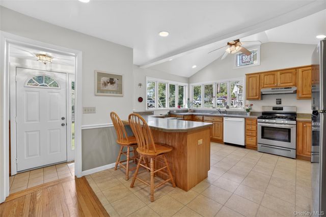 46 Cardoza Avenue, Mohegan Lake, NY 10567