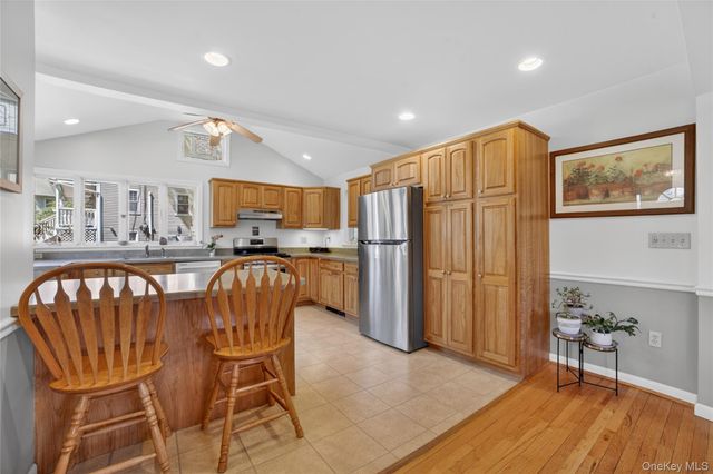 46 Cardoza Avenue, Mohegan Lake, NY 10567