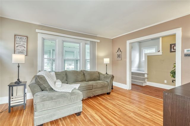 38 Mapledale Street, Rochester, NY 14609