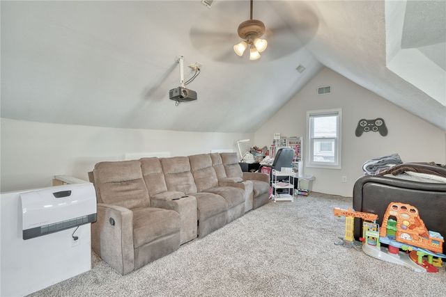 38 Mapledale Street, Rochester, NY 14609