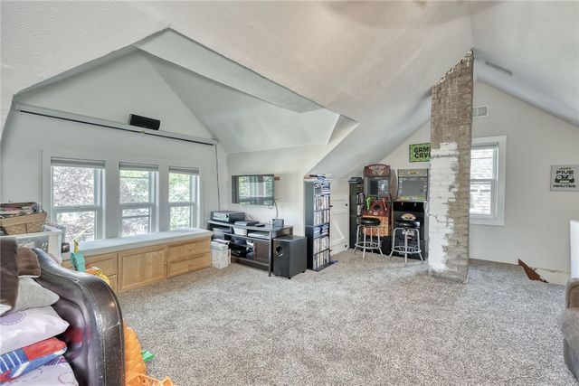 38 Mapledale Street, Rochester, NY 14609