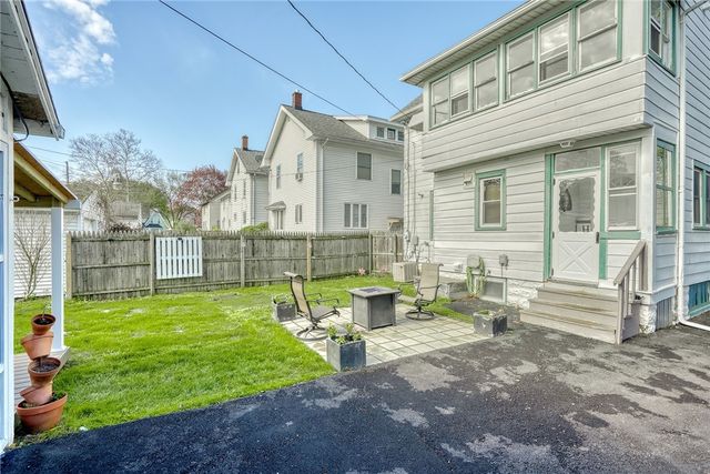 38 Mapledale Street, Rochester, NY 14609