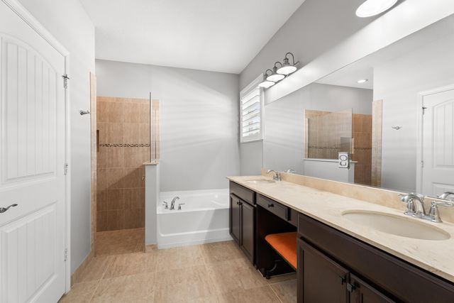 445 NW Sunflower Place, Jensen Beach, FL 34957