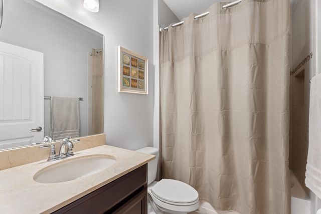 445 NW Sunflower Place, Jensen Beach, FL 34957