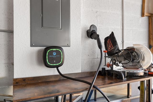 445 NW Sunflower Place, Jensen Beach, FL 34957