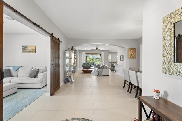 445 NW Sunflower Place, Jensen Beach, FL 34957