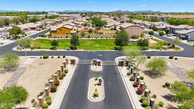 8216 W CROCUS Drive, Peoria, AZ 85381