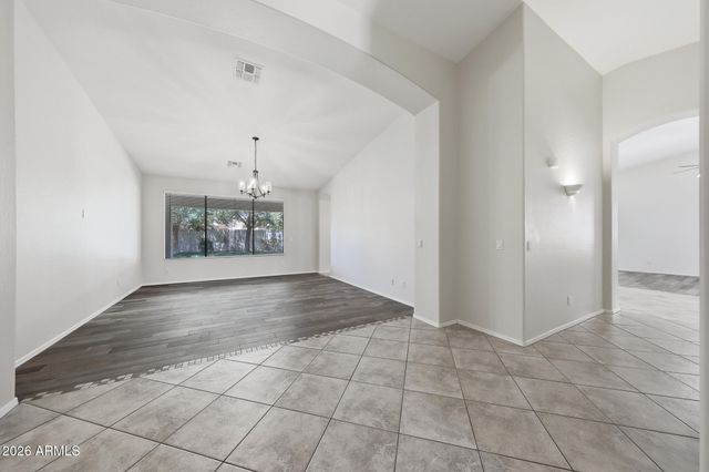 8216 W CROCUS Drive, Peoria, AZ 85381