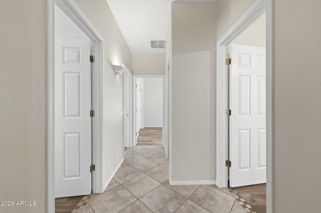 8216 W CROCUS Drive, Peoria, AZ 85381