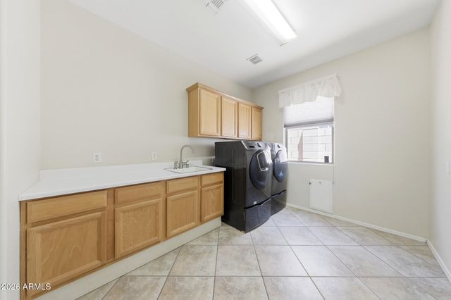 8216 W CROCUS Drive, Peoria, AZ 85381