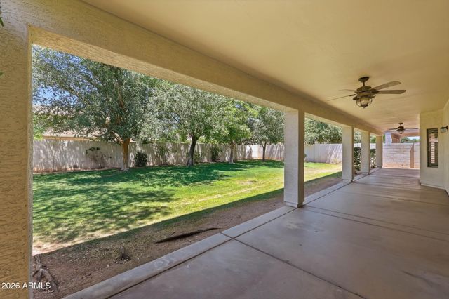 8216 W CROCUS Drive, Peoria, AZ 85381