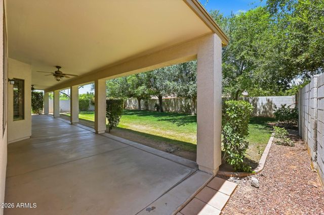 8216 W CROCUS Drive, Peoria, AZ 85381