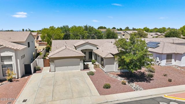 8216 W CROCUS Drive, Peoria, AZ 85381