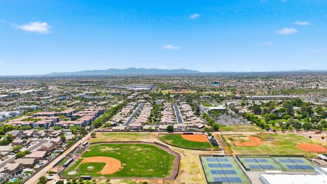 8216 W CROCUS Drive, Peoria, AZ 85381