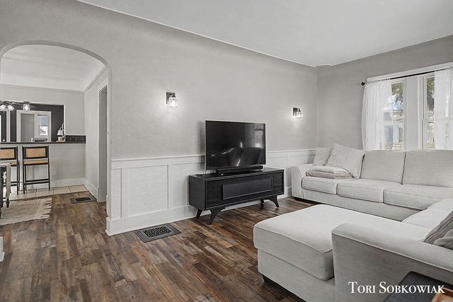 2137 Eastern Avenue, Grand Rapids, MI 49505