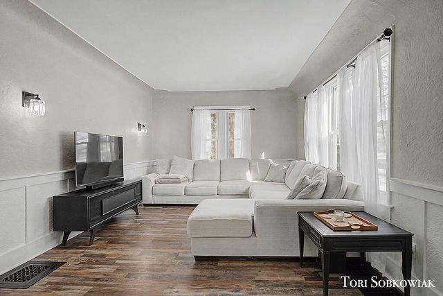 2137 Eastern Avenue, Grand Rapids, MI 49505