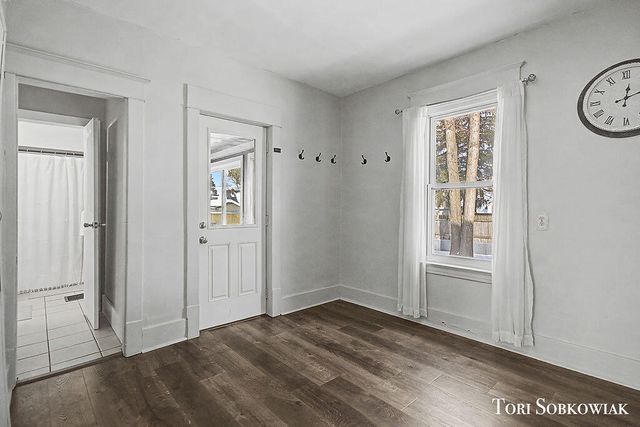 2137 Eastern Avenue, Grand Rapids, MI 49505