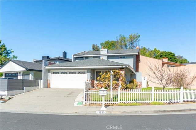 13233 Oakwood, La Mirada, CA 90638
