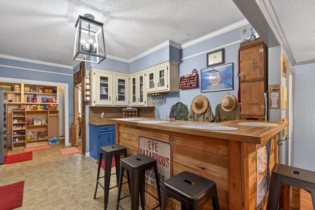 650 Hampton Street, Elloree, SC 29047