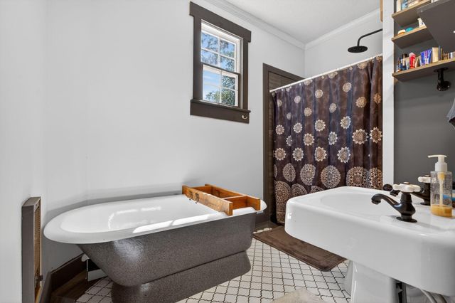 650 Hampton Street, Elloree, SC 29047