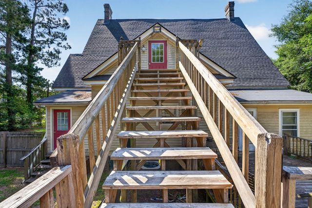 650 Hampton Street, Elloree, SC 29047