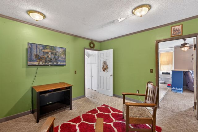 650 Hampton Street, Elloree, SC 29047