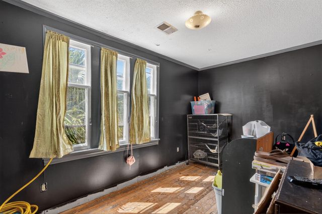 650 Hampton Street, Elloree, SC 29047