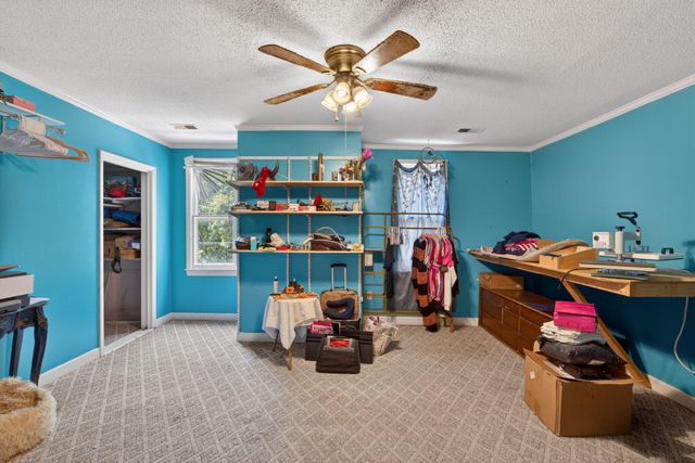 650 Hampton Street, Elloree, SC 29047