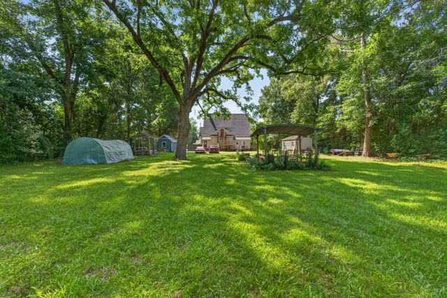 650 Hampton Street, Elloree, SC 29047