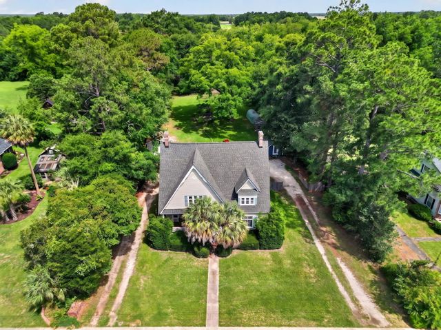 650 Hampton Street, Elloree, SC 29047