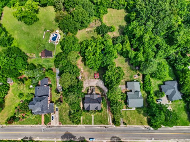 650 Hampton Street, Elloree, SC 29047