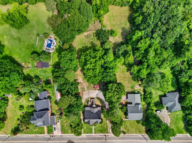 650 Hampton Street, Elloree, SC 29047