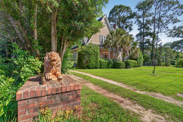 650 Hampton Street, Elloree, SC 29047