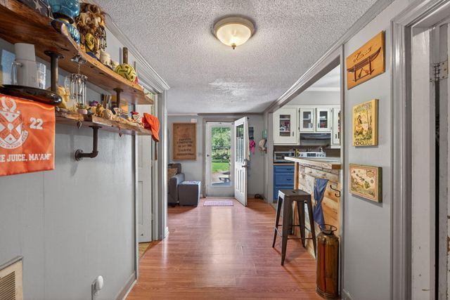 650 Hampton Street, Elloree, SC 29047