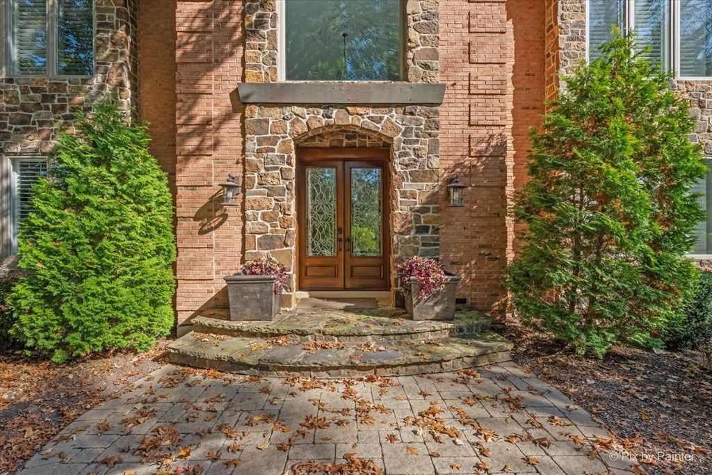 56 S Wynstone Drive, North Barrington, IL 60010 — photo 2