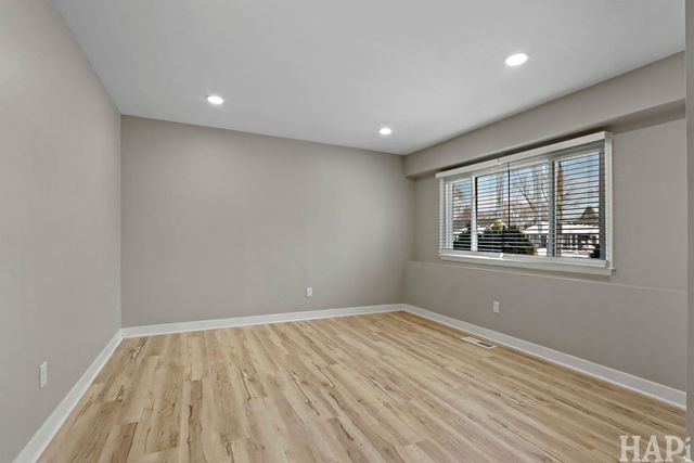 74 Paddock Street, Montgomery, IL 60538