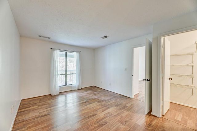 529 Warm Springs Circle, Roswell, GA 30075