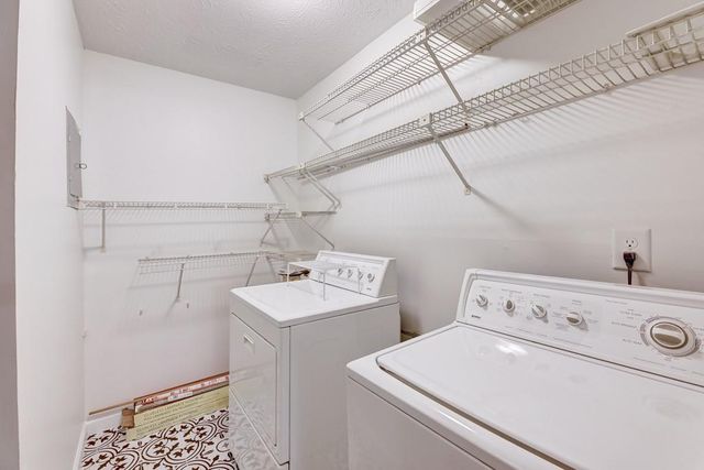 529 Warm Springs Circle, Roswell, GA 30075