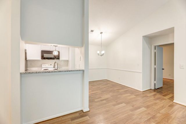 529 Warm Springs Circle, Roswell, GA 30075