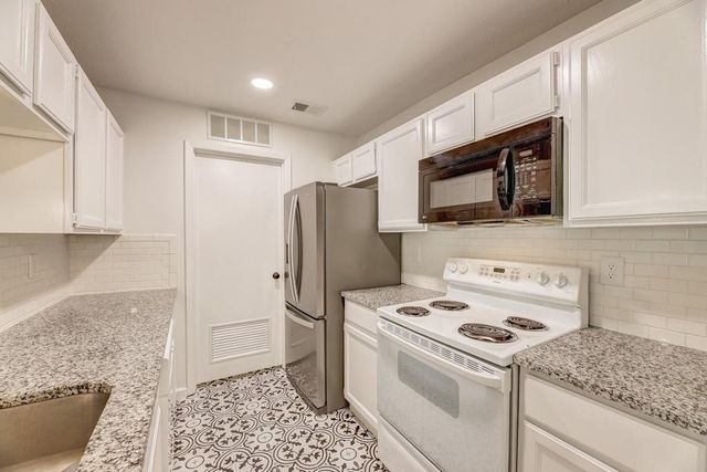 529 Warm Springs Circle, Roswell, GA 30075