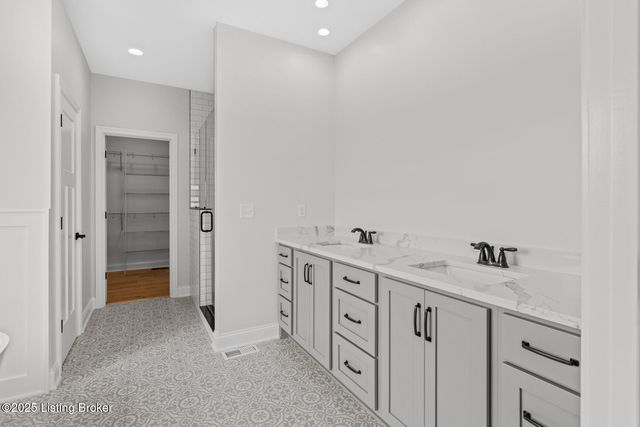 32 Dalton Dr, Fisherville, KY 40023
