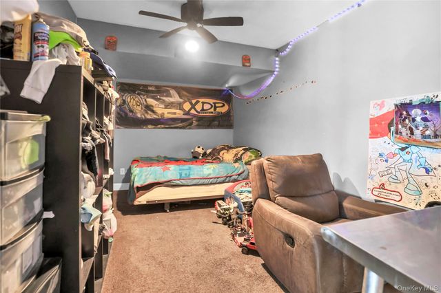 11 Seward Ln, Stony Brook, NY 11790